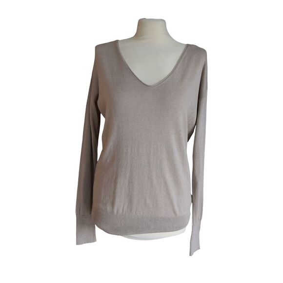 Banana Republic Taupe V-Neck Sweater Size S Minimal Slouchy Silk Blend Top - Picture 1 of 7